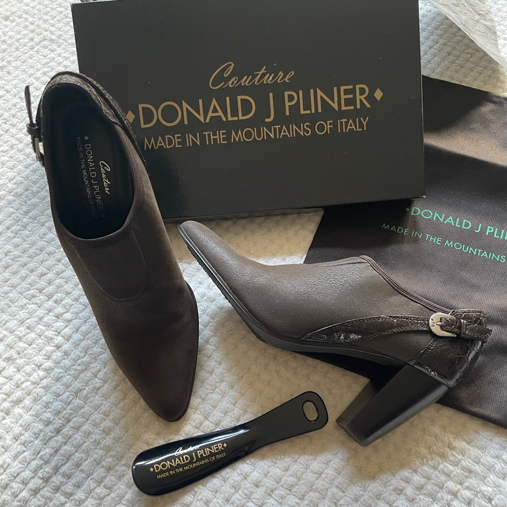 Donald Pliner Couture, Shoes, Boots, Sz 7.5M, New, Dk Brown, Heels, Desi…